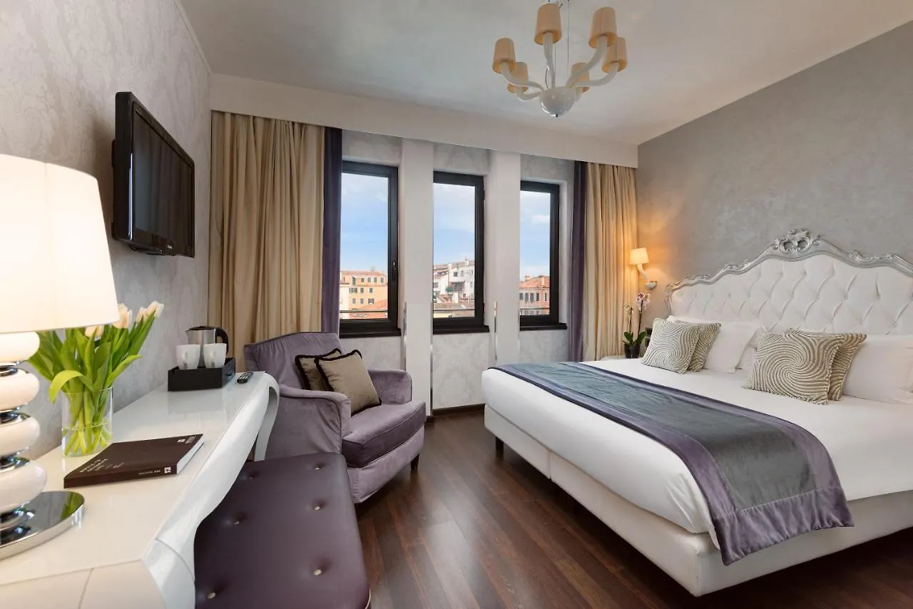 Carnival Palace - Venice Collection 4*,