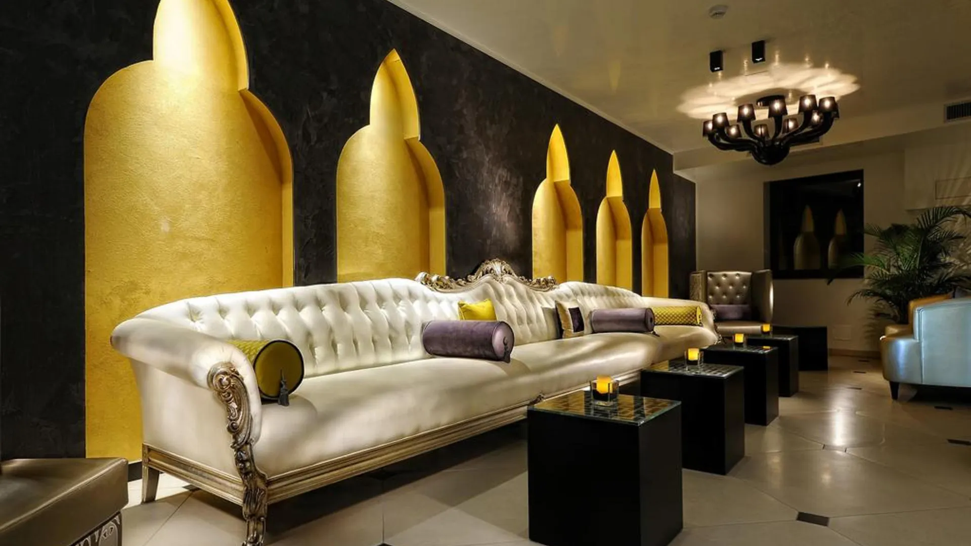 Carnival Palace - Venice Collection 4*,
